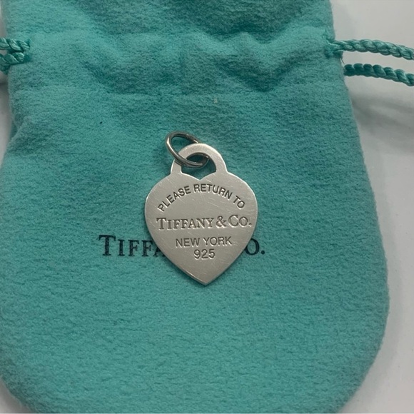 🩵 Tiffany & co. 🩵 Return to Tiffany charm Blue - Picture 3 of 4